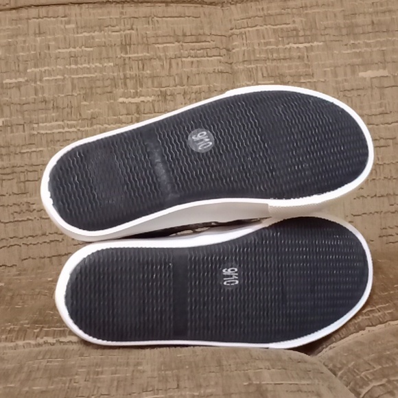 #542Brand new Lily&Dan Memory Foam Canvas Slip On Children's Shoes.9/10 - Picture 5 of 7